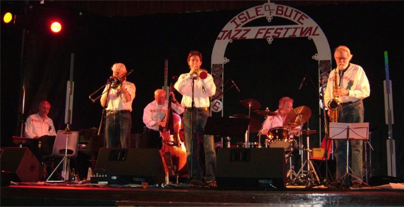 Mountain Village Jazzmen Bute 2006