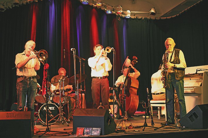 Mountain Village Jazzmen Bute 2006